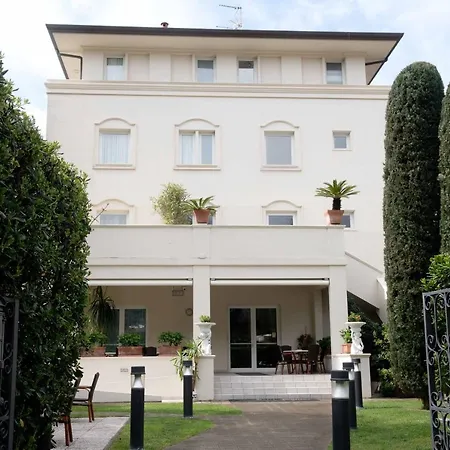 Villa Costanza Boutique Hotel 4* Forte dei Marmi