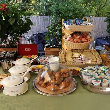 Villa Costanza Boutique Hotel 4*